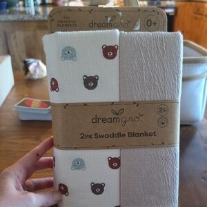 2-Pack Swaddle Blanket - Bear Print and Cream